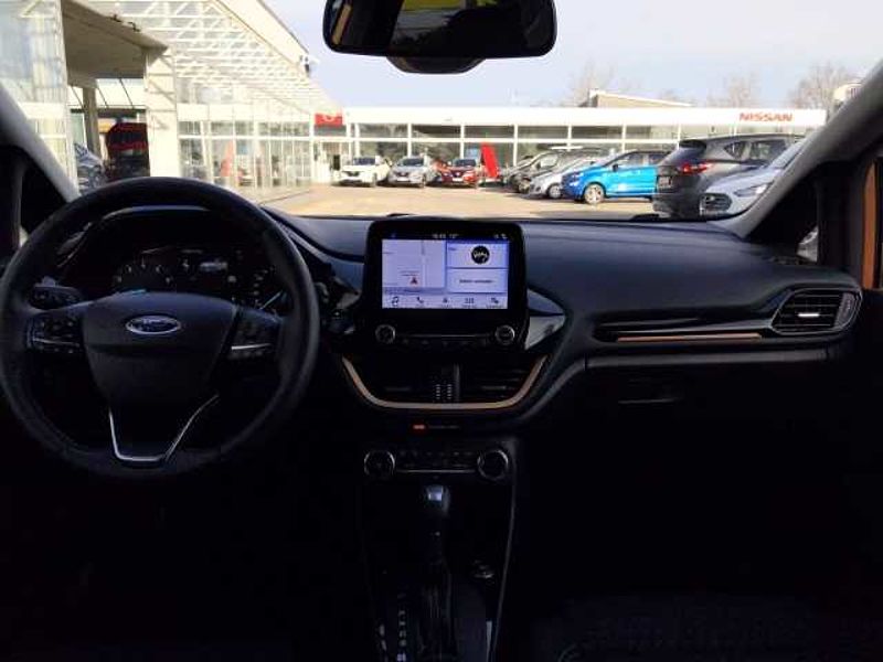 Ford Fiesta Titanium Automatik Navi ACC Wipa City Stop PDC