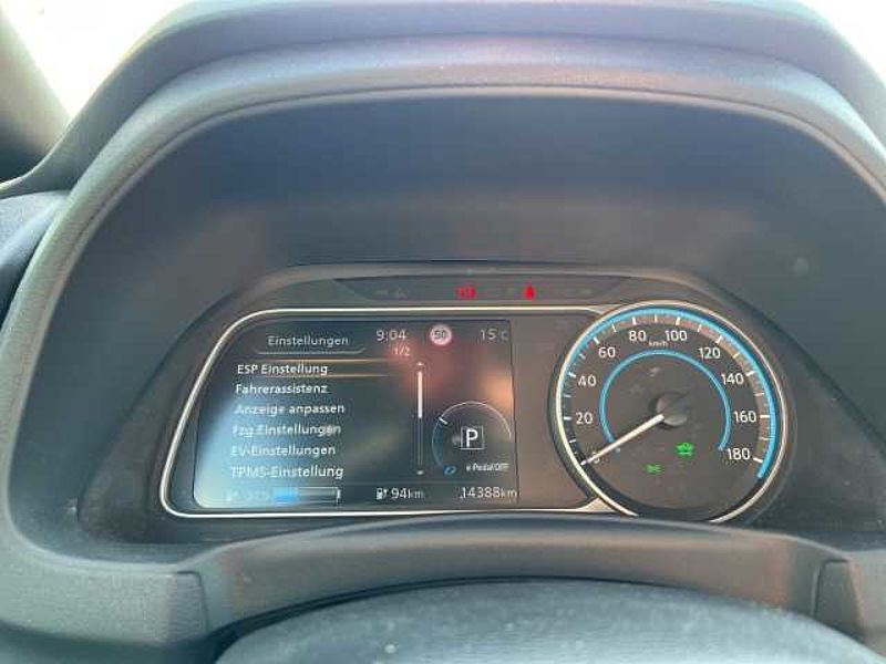 Nissan Leaf Acenta 40 kWh Navi Kamera Klima City Stop ACC PDC