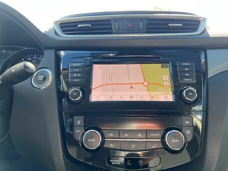 Nissan Qashqai N-Connecta Automatik Navi Klima City Stop Wipa PDC Kamera SHZ