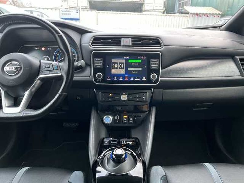 Nissan Leaf Tekna 62 kWh ACC Navi Leder Bose 360 Kamera LED