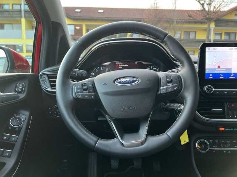 Ford Fiesta Titanium Navi LED ACC Klima City Stop Wipa PDC Kamera
