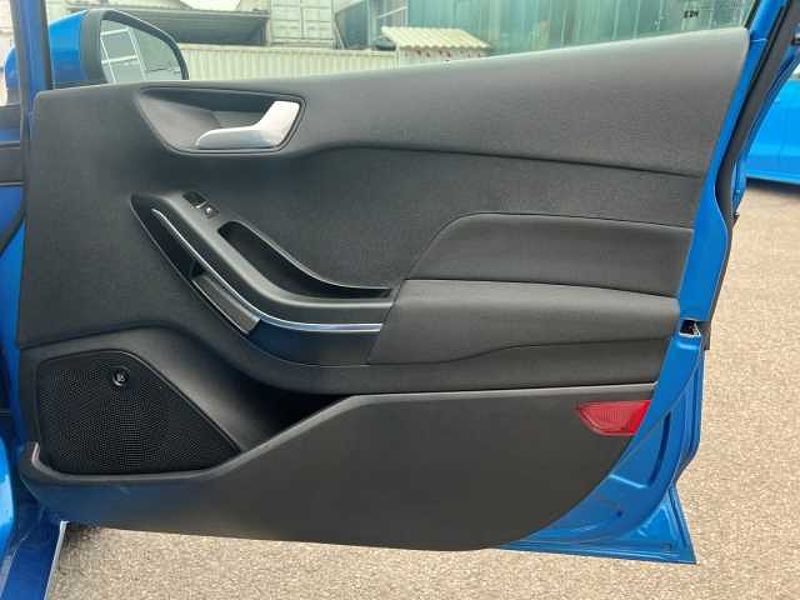 Ford Fiesta Titanium X Navi LED ACC Klima Wipa City Stop